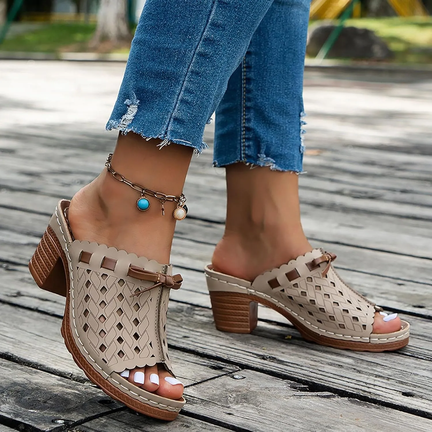 Chunky Heels Sandals for Women 2025 Arch Support Peep Toe Cutout Lace Up Bow Low Mid Heel Slip On Block Sandal Ladies Comfy Summer Slides Orthopedic Casual Shoes for Outdoor Indoor Daily Wear