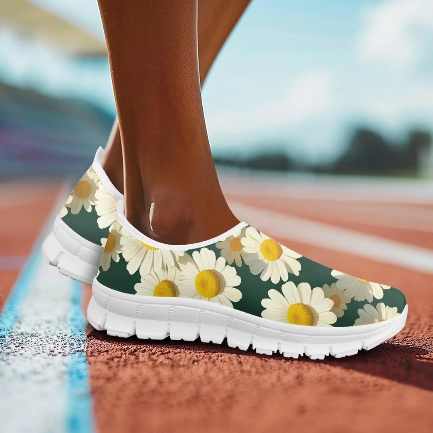 GOSTONG Womens Sneakers Breathable Mesh Fall Athletic Shoes Lightweight Non Slip Outdoor Gym Running Shoes White US 5.5-11.5
