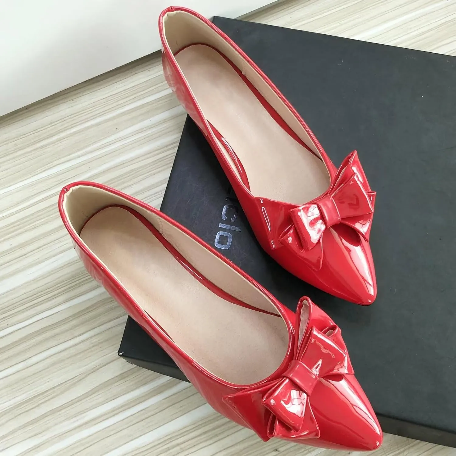 INEELUYI Women's Patent Leather Pointy Toe Slip on Ballets Flats Candy Color Bowtie Bowknot Flats Shoes