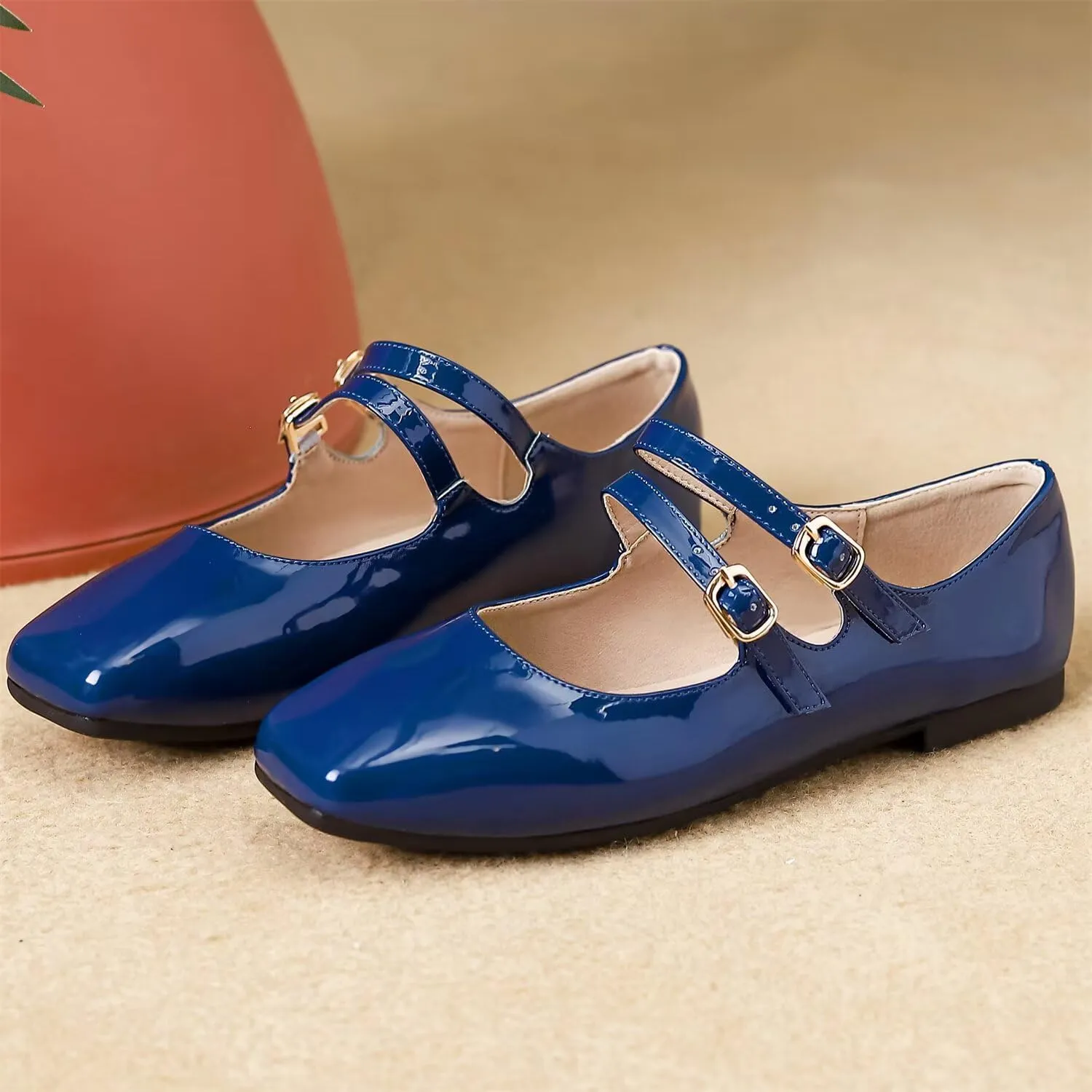 LUXINYU Mary Jane Flats for Women Dressy Retro Square Toe Ankle Strap Ballet Flats Comfortable Patent Leather Shoes