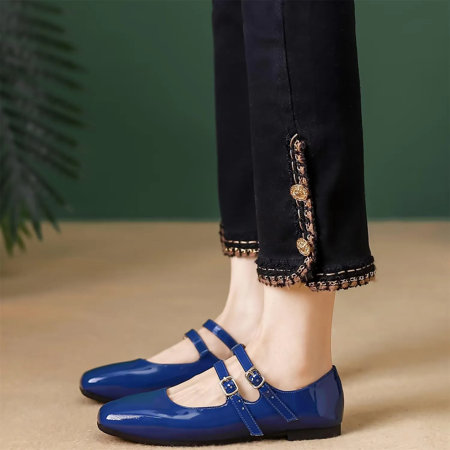 LUXINYU Mary Jane Flats for Women Dressy Retro Square Toe Ankle Strap Ballet Flats Comfortable Patent Leather Shoes