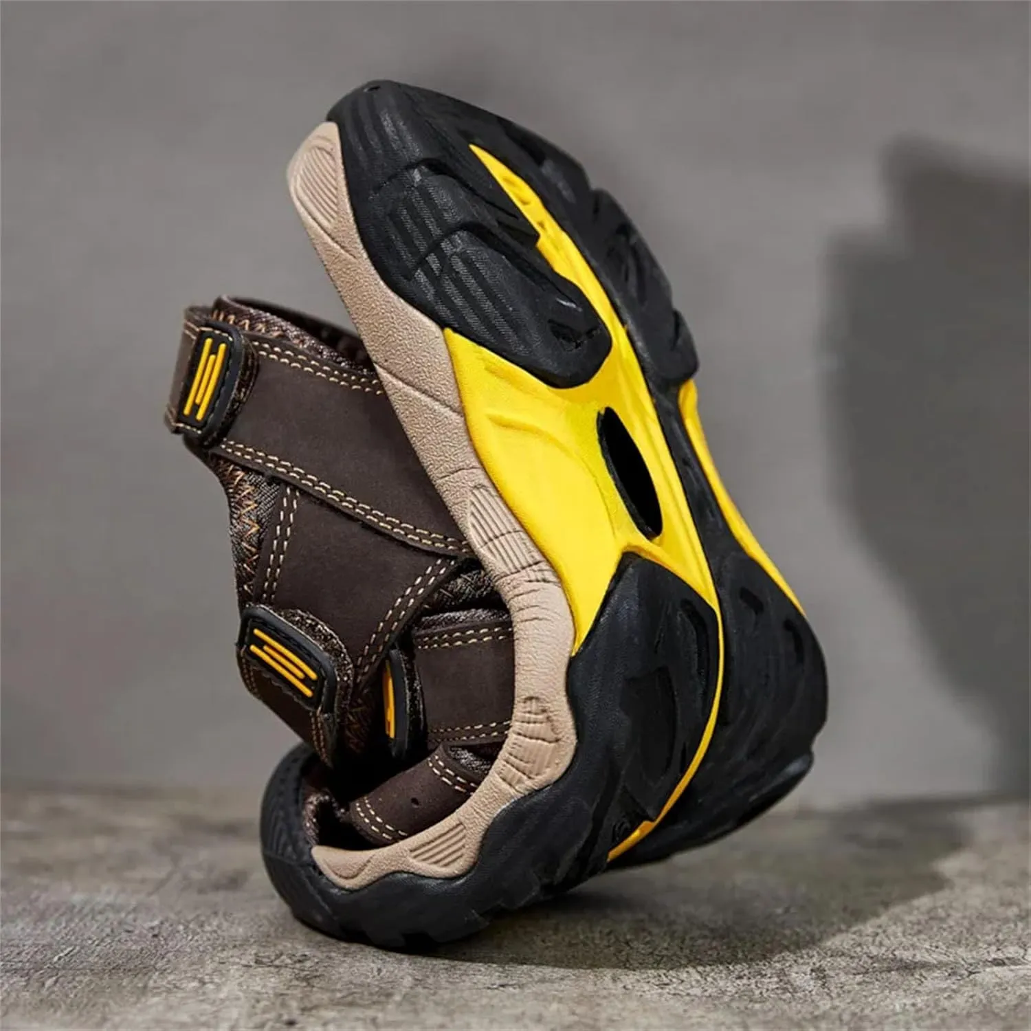 Men's Hiking Sandals - Breathable Outdoor Shoes for Summer Trails