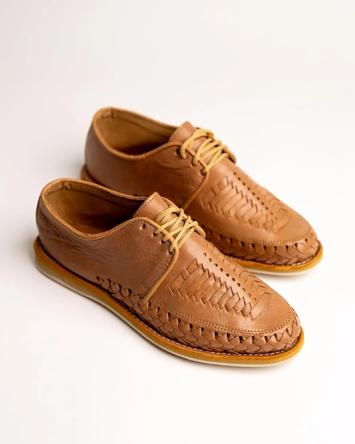 Mexico en la Piel Handmade Men’s Leather Huarache Sandals - Genuine Tan Leather, Closed-Toe, Lace-Up, Breathable, Comfortable, Crepe Sole, Sizes 7-13 US