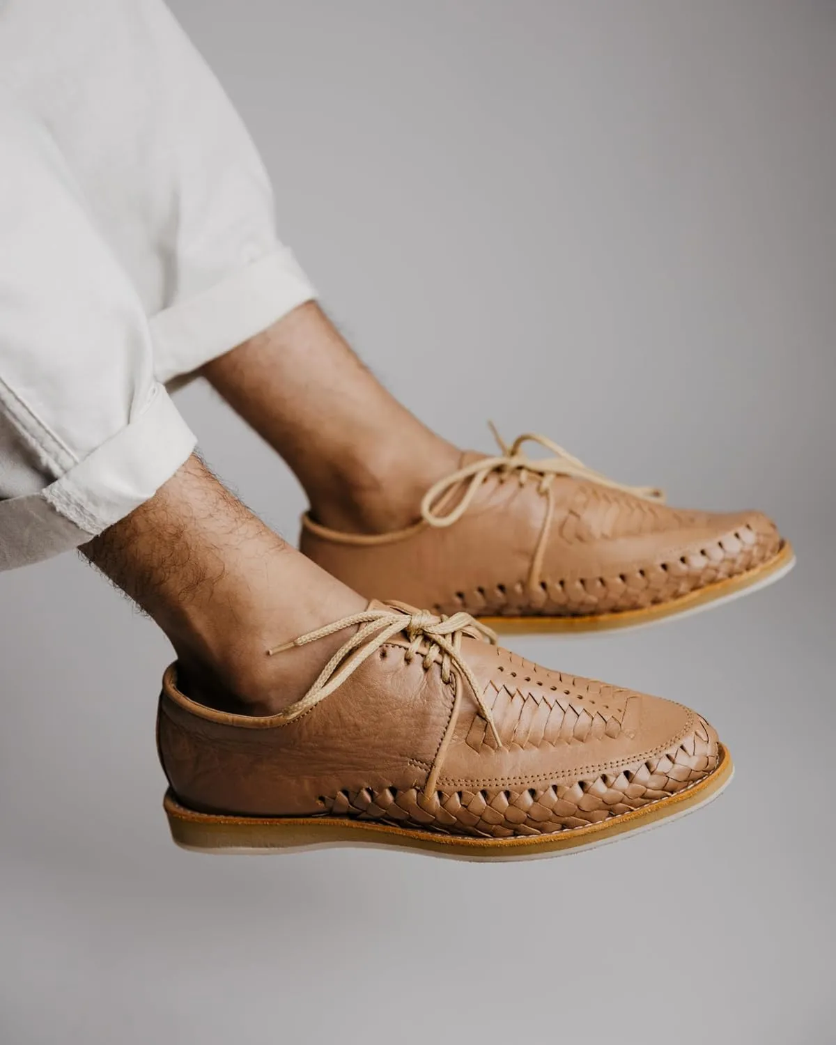 Mexico en la Piel Handmade Men’s Leather Huarache Sandals - Genuine Tan Leather, Closed-Toe, Lace-Up, Breathable, Comfortable, Crepe Sole, Sizes 7-13 US