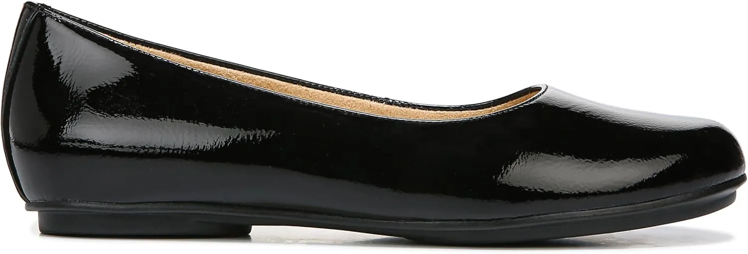 Naturalizer Women's Darry Slip-On Lightweight Lug Sole Heeled Loafer