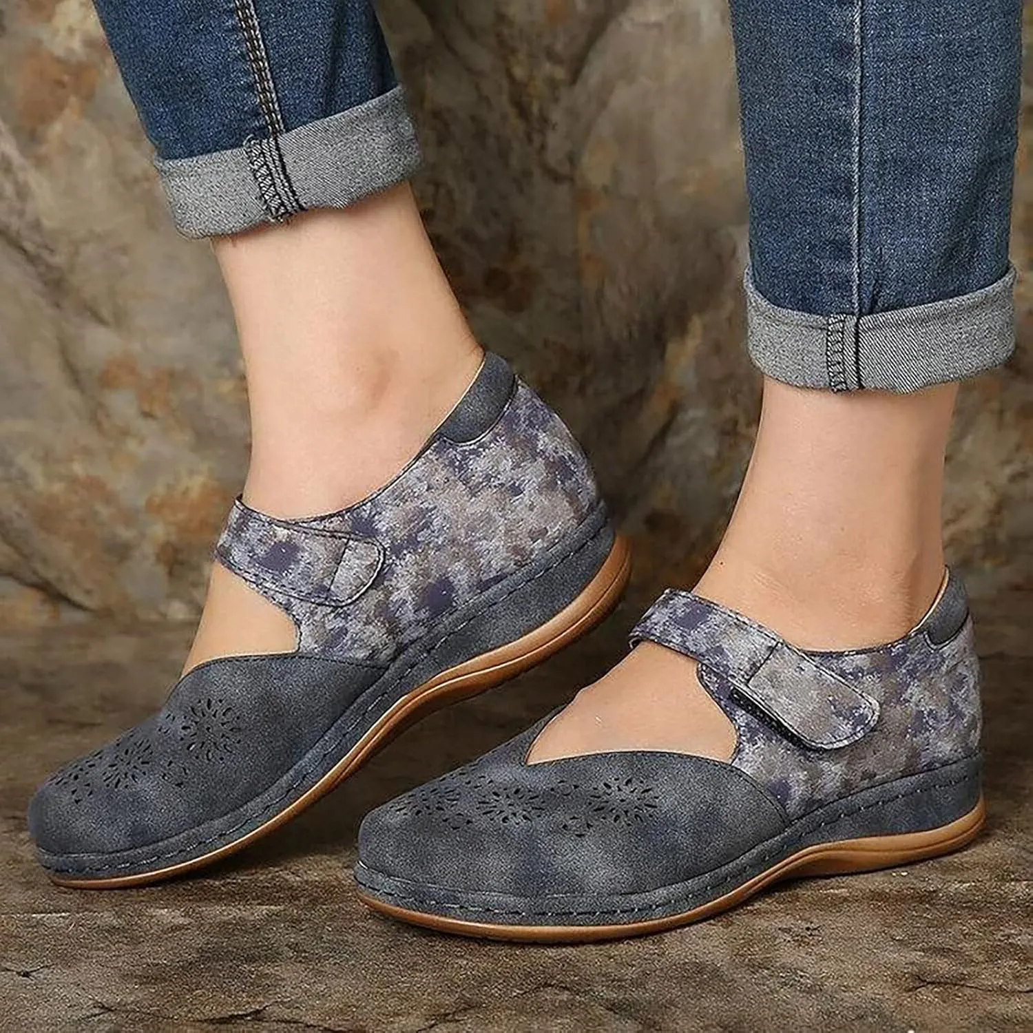 oiangi Hollow Breathable Sandals for Women Wedge Heel Summer Comfy Closed Toe Cutout Hook and Loop Leather Sandals Lightweight Casual Non-Slip Beach Shoes