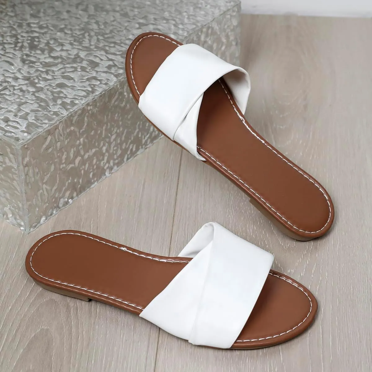 Sandals for Women 2025 - Breathable Leather Flat Sandals with Cushioned Sole for Beach, Travel & Casual | Sizes 6-11