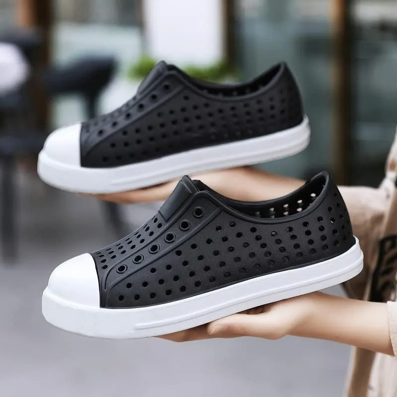 SECHRITE Kids Garden Clogs Shoes Outdoor Breathable Slip on Rubber Sandals Beach Water Shoes