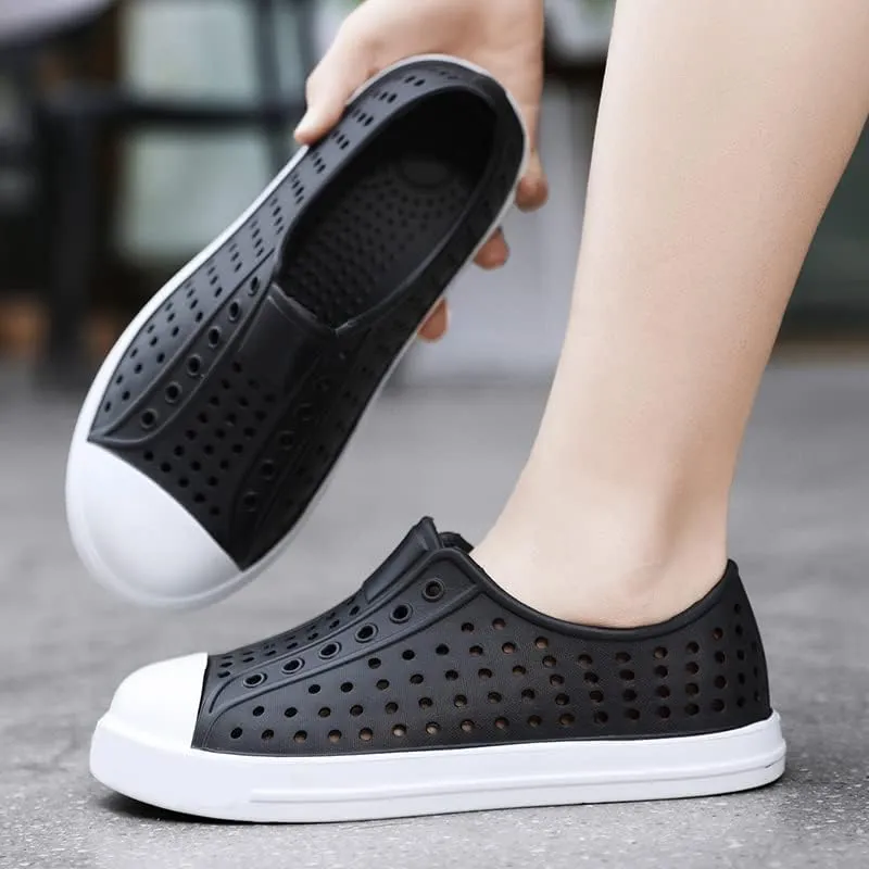 SECHRITE Kids Garden Clogs Shoes Outdoor Breathable Slip on Rubber Sandals Beach Water Shoes