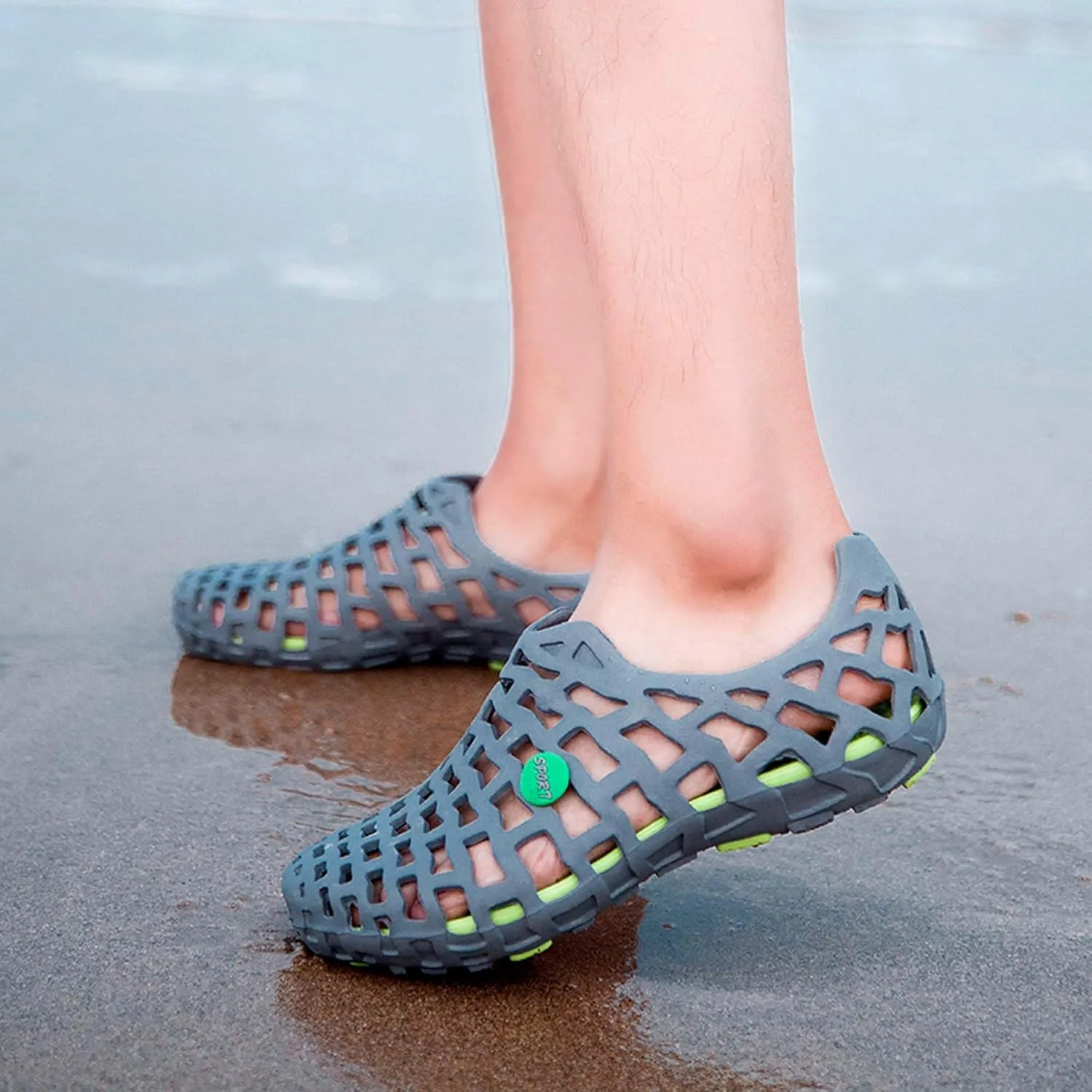 Women Men Fashion Garden Clogs with Arch Support, Vegetable Basket Sandals, EVA Material, Lightweight, Durable, Non-slip, Beach Shoes, Gardening Shoes, Indoor and Outdoor Sandals.